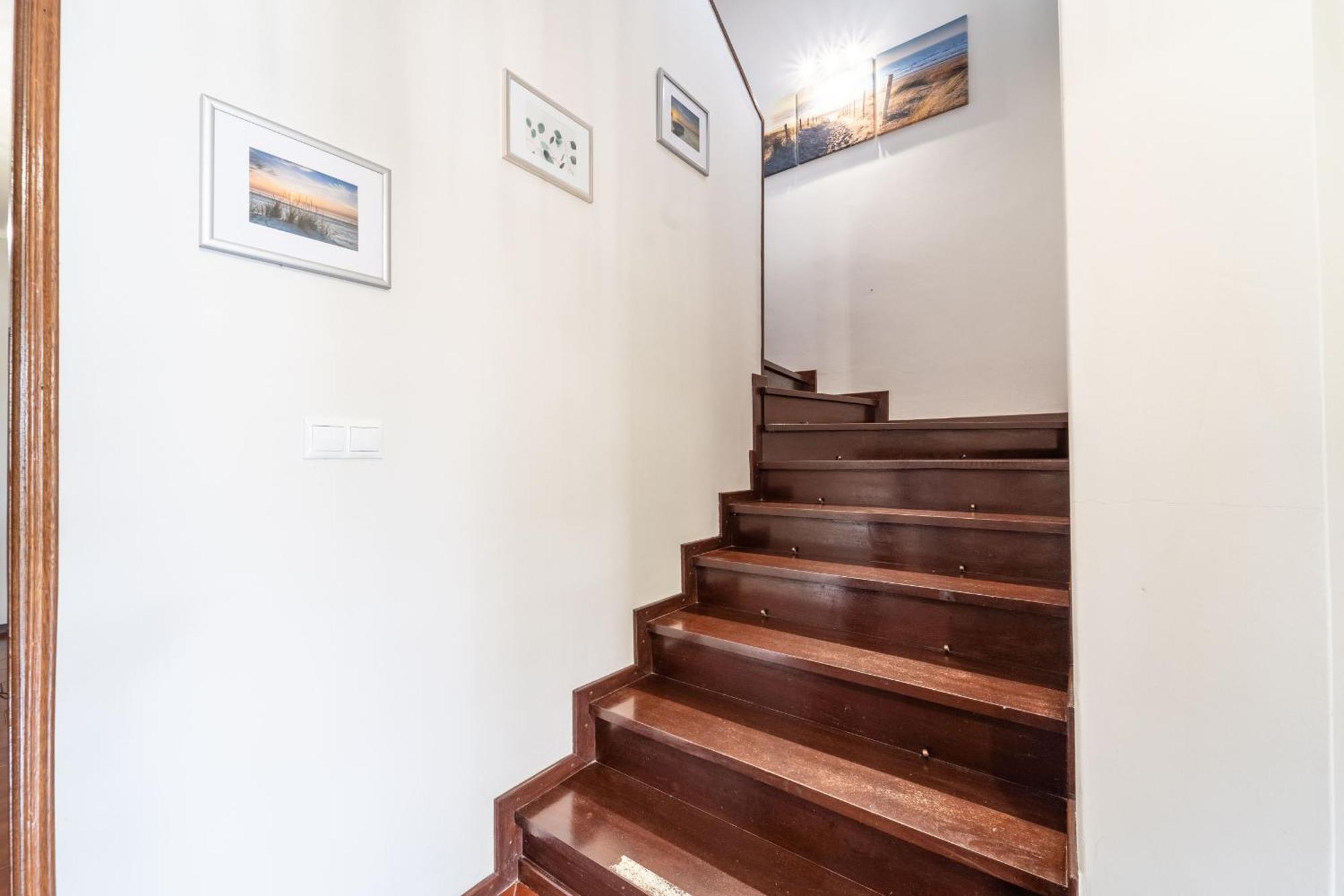 Amorosa Villa, 500M From The Beach By House And People Exterior photo