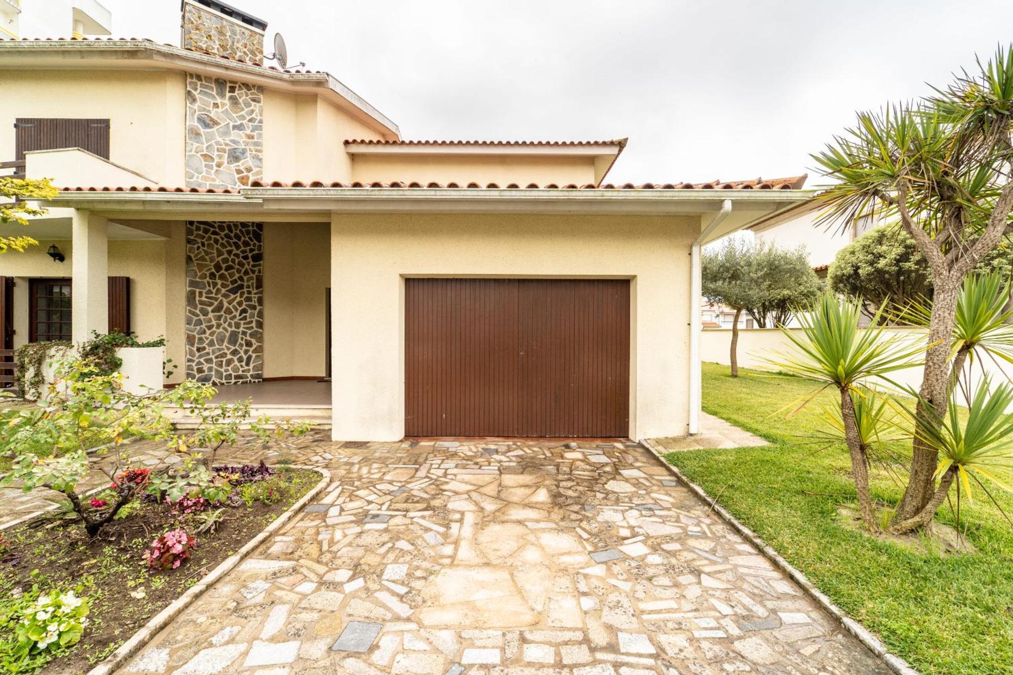 Amorosa Villa, 500M From The Beach By House And People Exterior photo